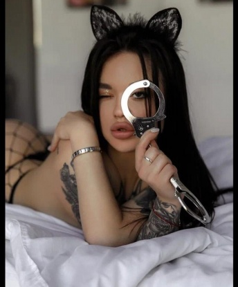 💋
У меня множество услуг, чтобы удовлетворить тебя в постели. 💦 Пылкая эротическая массажная программка, фантазии и ролевые игры - со мной никогда не будет скучно! 😈
Я умею наслаждаться и дарить наслаждение. 💞 Подруги говорят, что я лучшая в Москве и что мои фотографии настолько прекрасны, что невозможно устоять передо мной. 📸
Мои отзывы говорят сами за себя - мои клиенты остаются довольными и всегда возвращаются ко мне снова. 🌟
Страстный прием в уютной обстановке и полная конфиденциальность гарантированы. 🤫 Позволь мне сделать твою фантазию реальностью и подарить тебе незабываемые моменты блаженства. 😌
Так что, давай сбежим от реальности и отдадимся наслаждению вместе. Жду тебя, мой сладкий! 💋 12809, 22 года